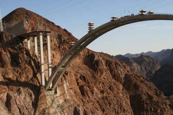 Hoover Dam Bridge: Brückenbau am Hoover Dam (2009) / Foto: Alexander Hauk