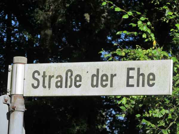 Straße der Ehe