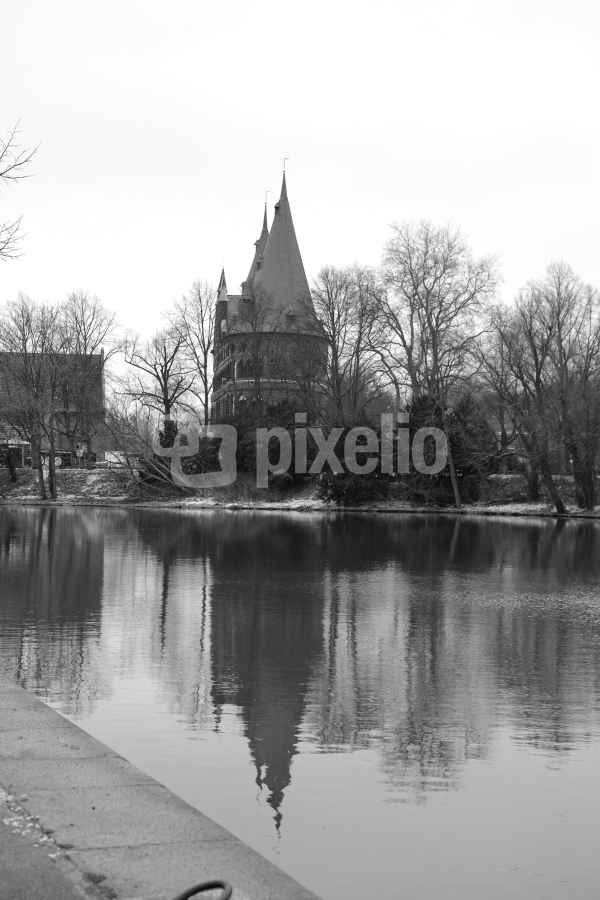 Holstentor Lübeck sw