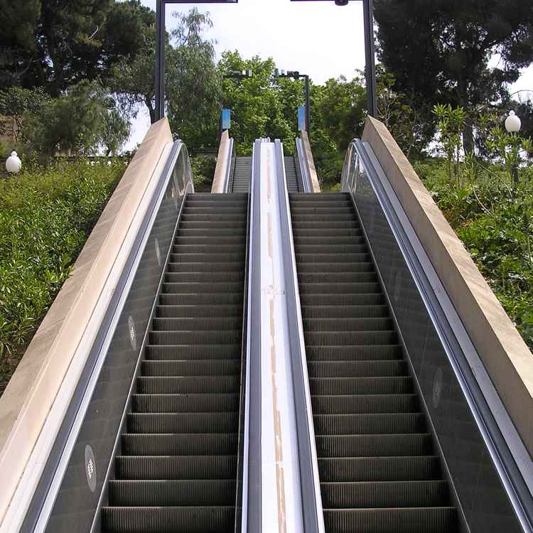 Rolltreppe aufwärts