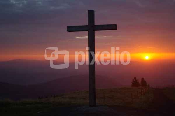 Sonnenaufgang auf dem Belchen im Schwarzwald