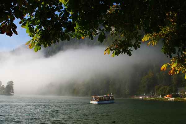 Frühnebel über dem Königssee 05