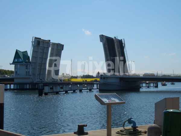 Klappbrücke