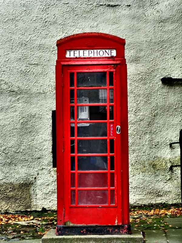 Telefonzelle in Rot