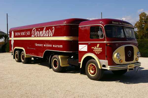 Historischer Mercedes LKW