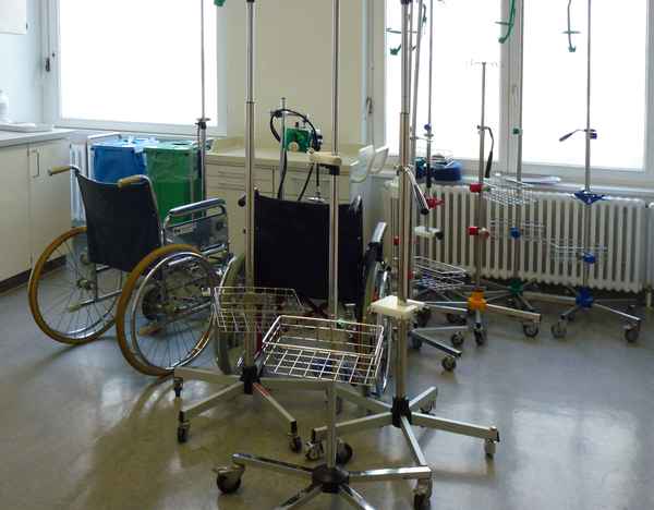 Im Krankenhaus - Service Geräte