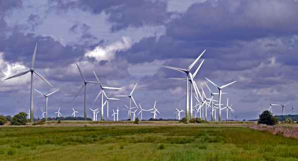 Windpark im Sturm