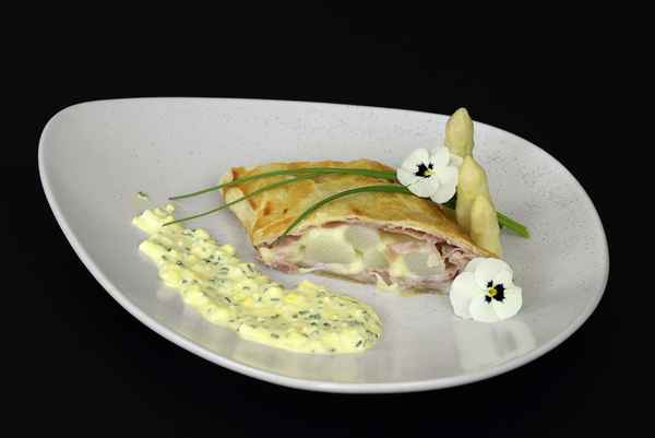 Spargelstrudel