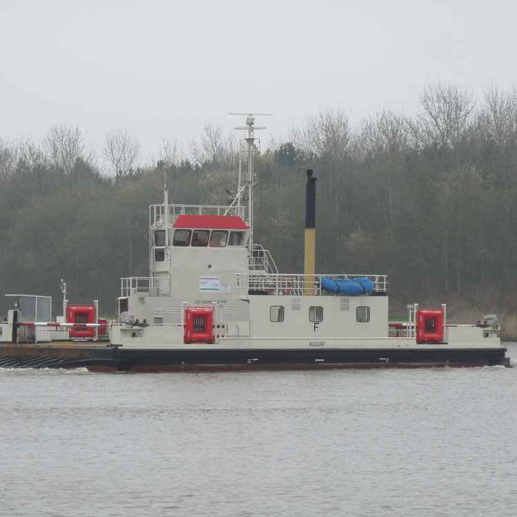 Fähre über Nord-Ostsee-Kanal