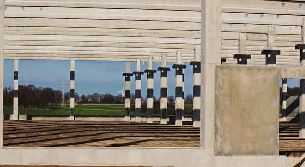 licht und schatten im hallenbau