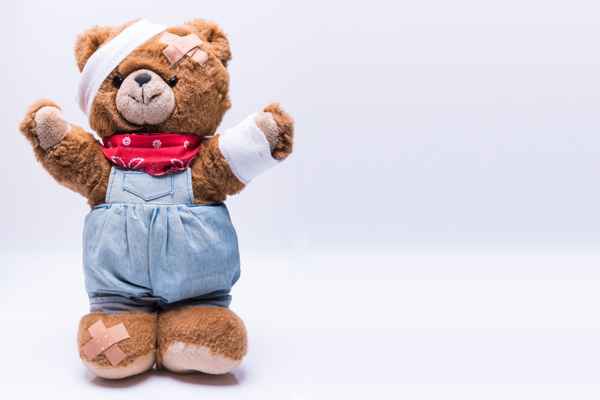 Teddy mit Pflaster
