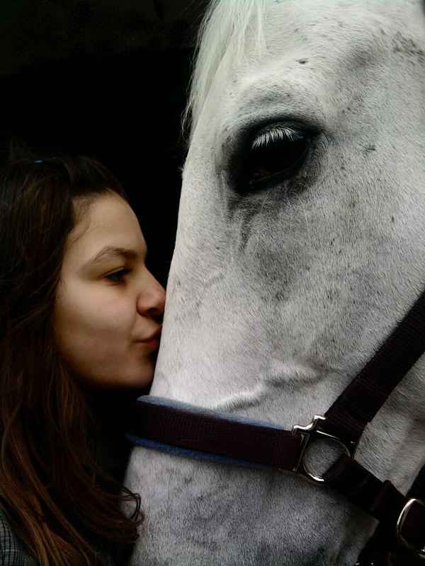 Mädchen und Pferd