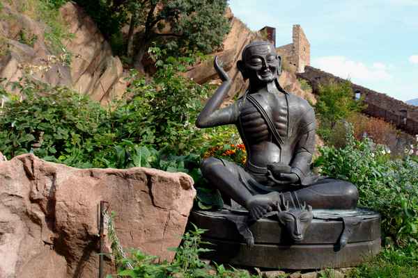 Buddhismus auf Schloss Sigmundskron
