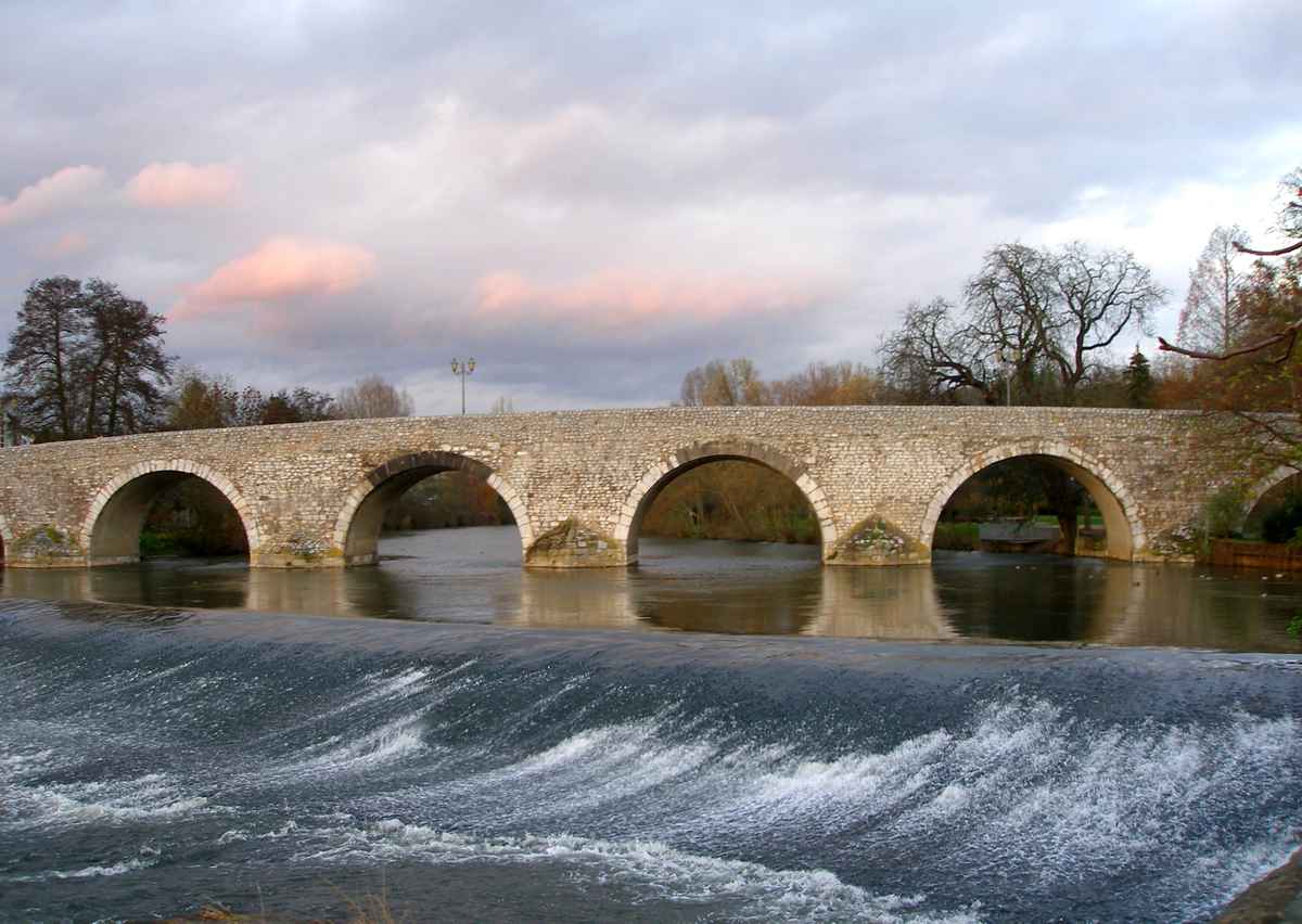 Bridge over troubled water
