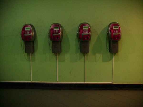 4 mal Telefon