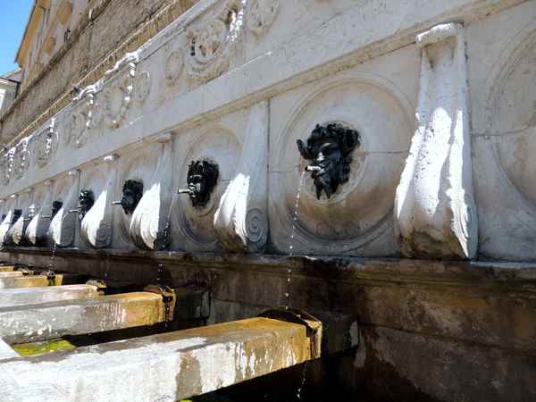 Brunnen in Ancona