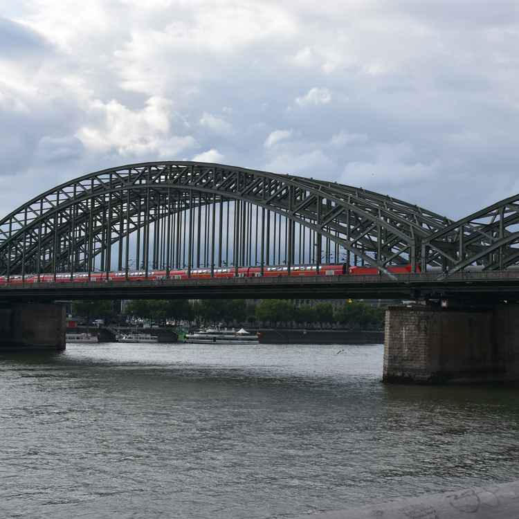 hohenzollernbrücke mal ohne dom