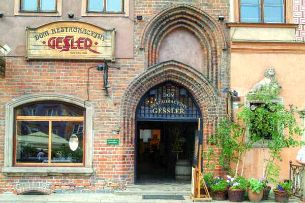 Am Alststädter Marktplatz in Warschau
