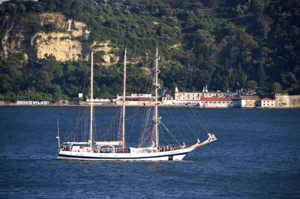 Dreimaster auf dem Tajo