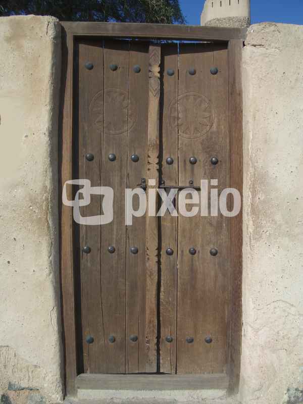 Türe zur Al Bidyah Moschee