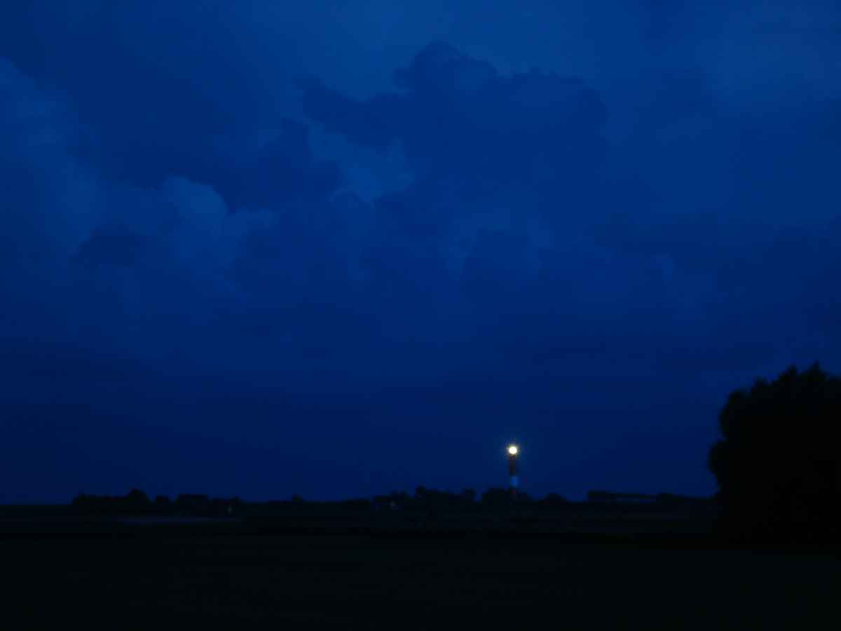 Pellwormer Leuchtturm in der Nacht