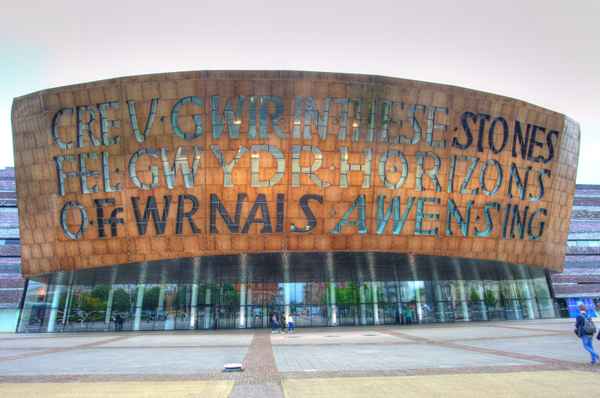 Wales Millennium Center - Inschrift