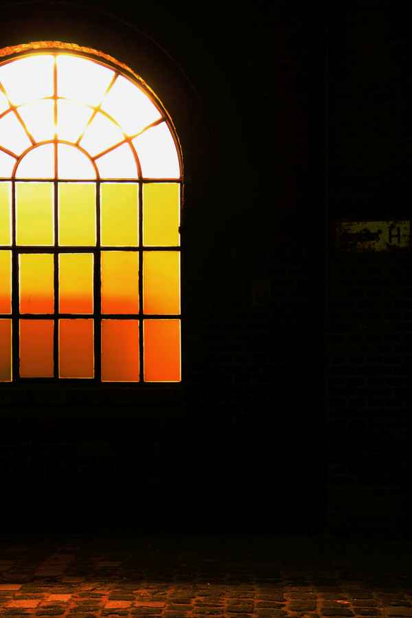 Das Fester zur Strasse