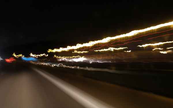 Raststätte bei Nacht