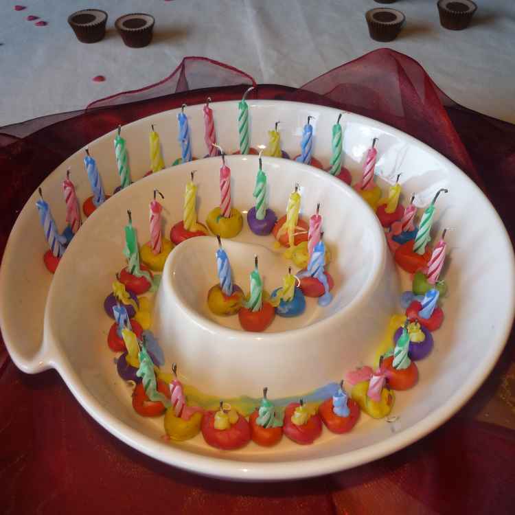 40 ausgepustete Geburtstagskerzen