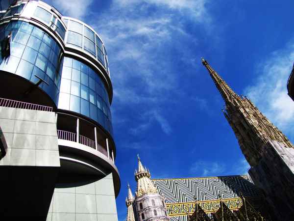 Wien - Stephansplatz mit Stephansdom und Haas-Haus