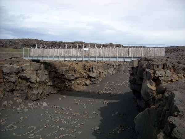 Brücke zwischen den Kontinenten