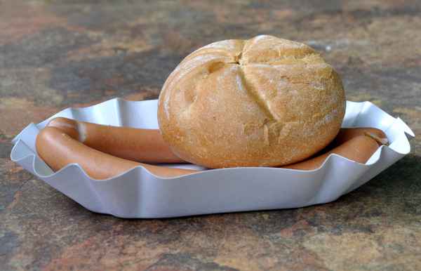 Wienerle mit Brötchen...