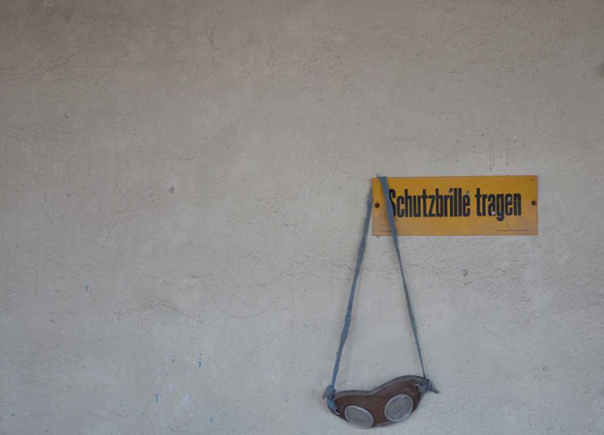 Schutzbrille Arbeitsschutz Warnschild