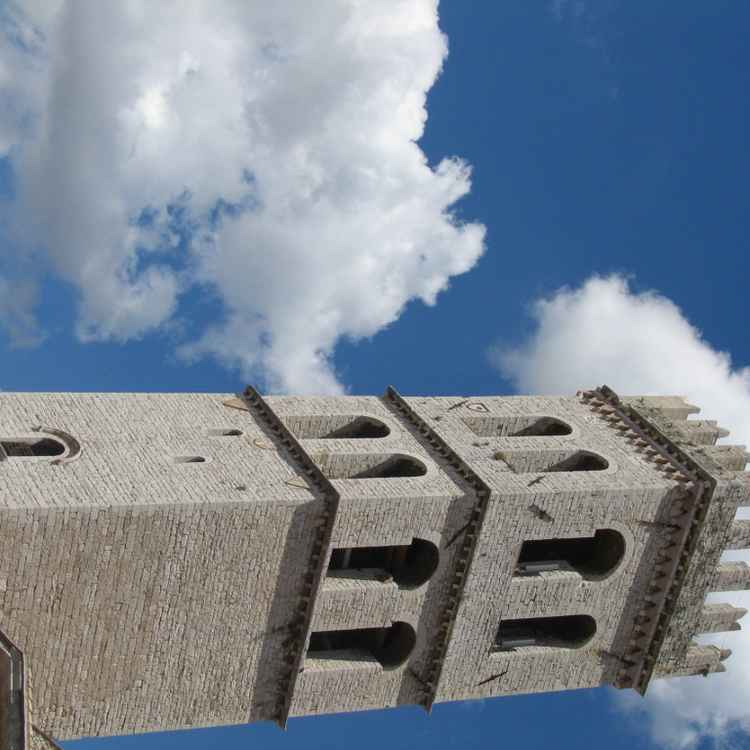 Kirchturm in Assisi