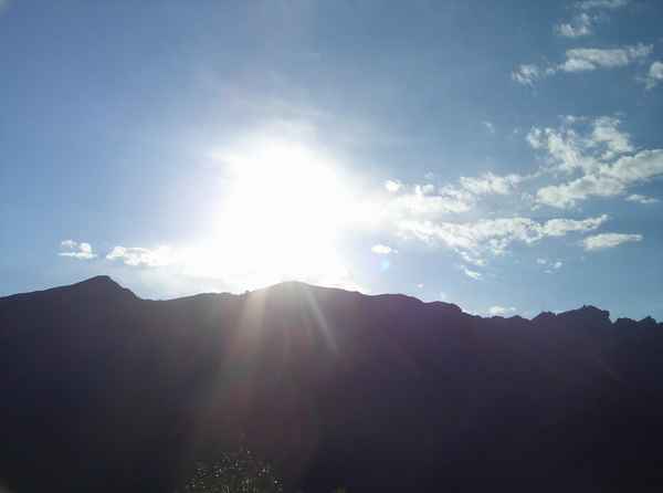 Sonnenuntergang über den Bergen von Italien...