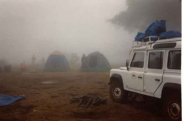 Nebel auf dem Kraterrand