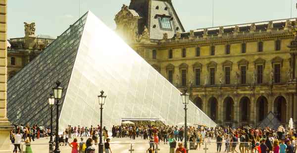 Louvre-Eingang Glas-Pyramide_1
