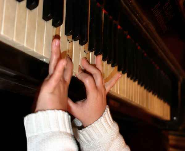 Die kleine Klavierspielerin