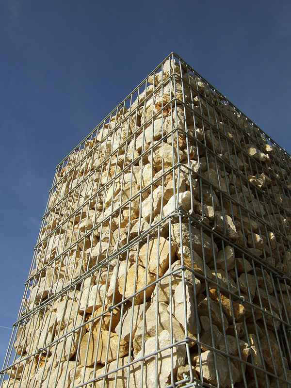 Ein Käfig voller Wackersteine