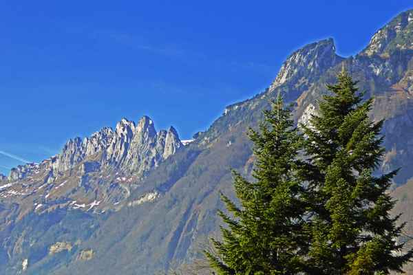 Kreuzberge im Morgendunst