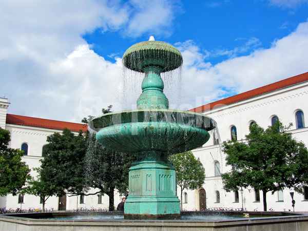 Römische Brunnen an der Ludwigstraße