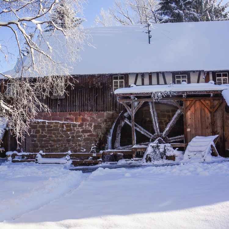 Historische S&auml;gem&uuml;hle im Winter