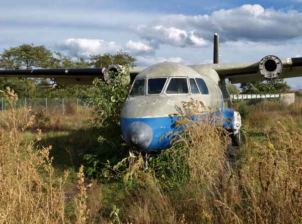 Flugzeug auf dem Tempelhofer Feld