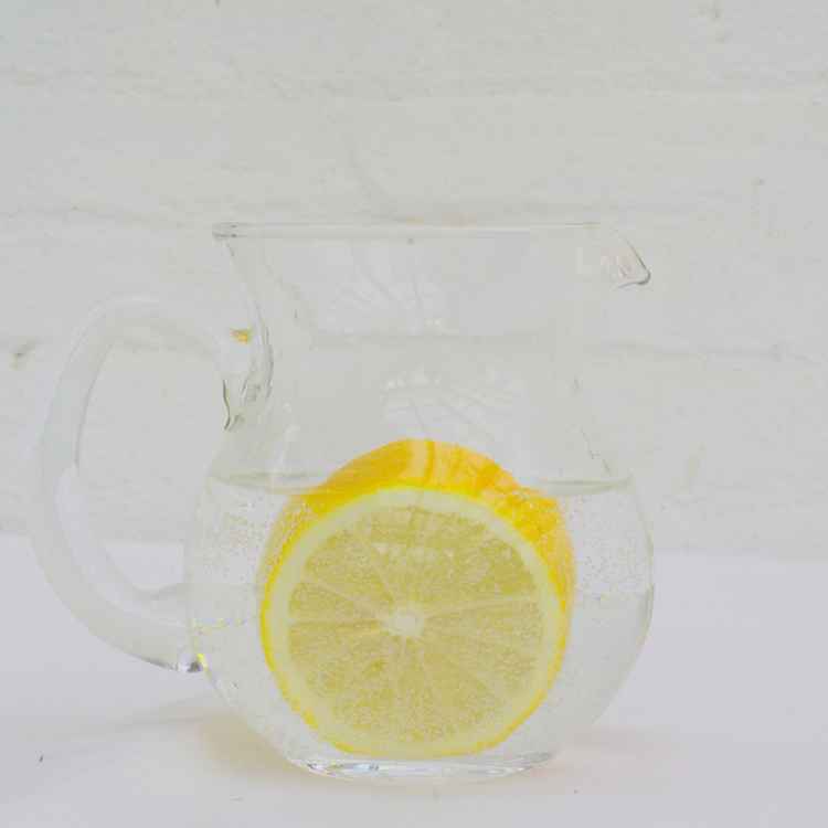 Zitronenwasser