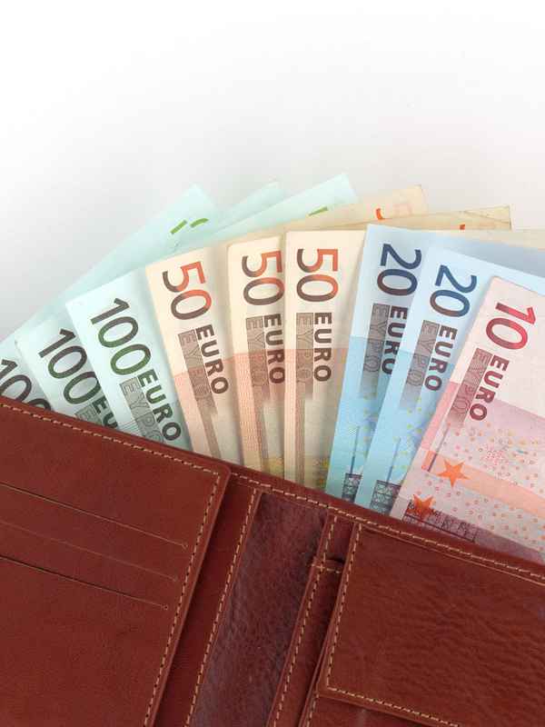 Brieftasche - prall gefüllt!