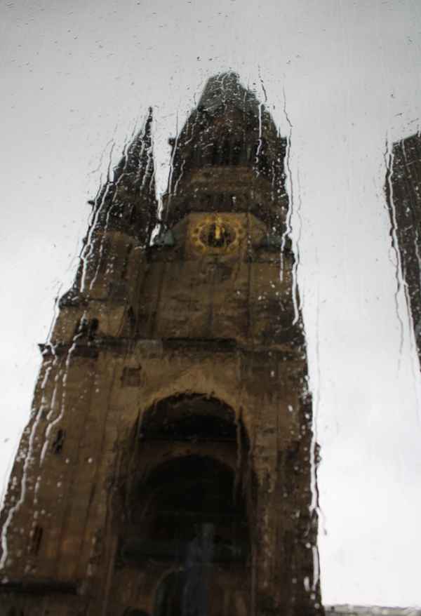 reale Fotomontage der Kaiser-Wilhelm-Gedächtsniskirche