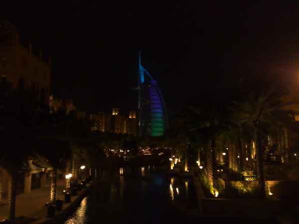 Burj Al Arab bei Nacht