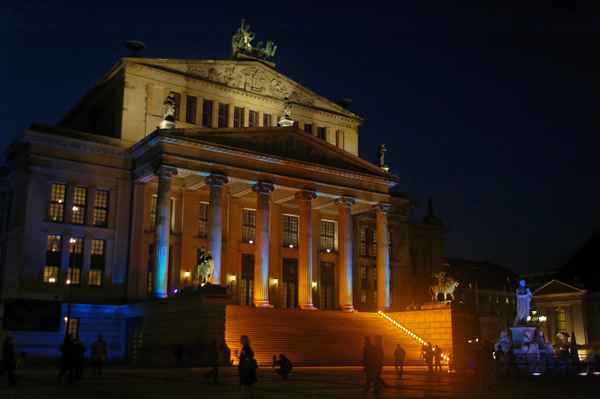 Schauspielhaus bei Nacht 1