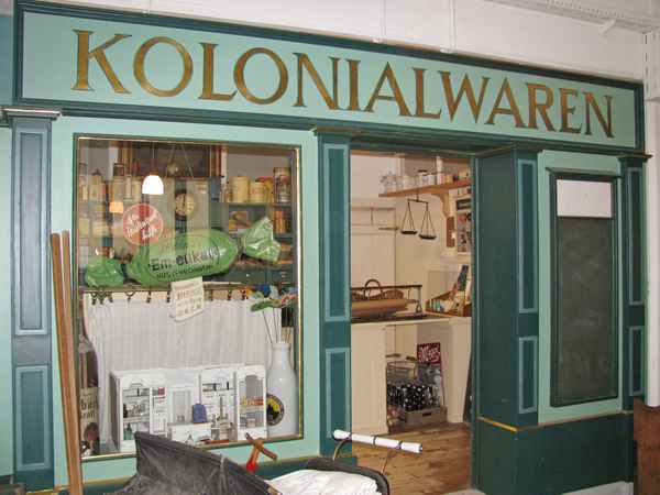 Kolonialwaren-Laden