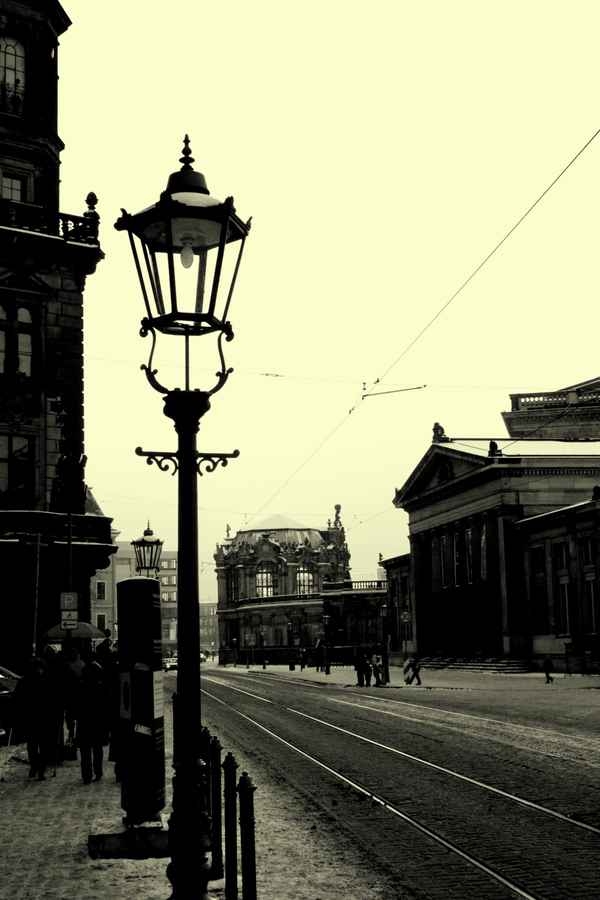 Dresden - Theaterplatz, -11°C, S/W